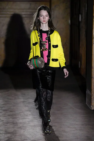 Look 81